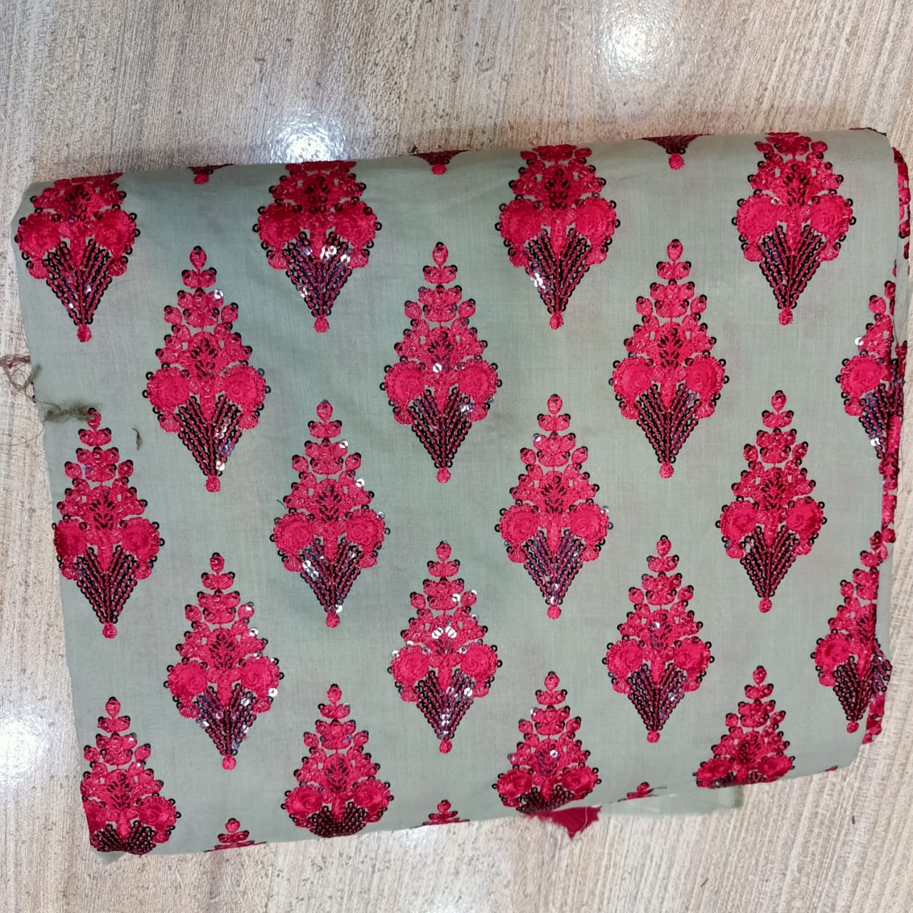 Bareeza Lawn 2 pice Karhai