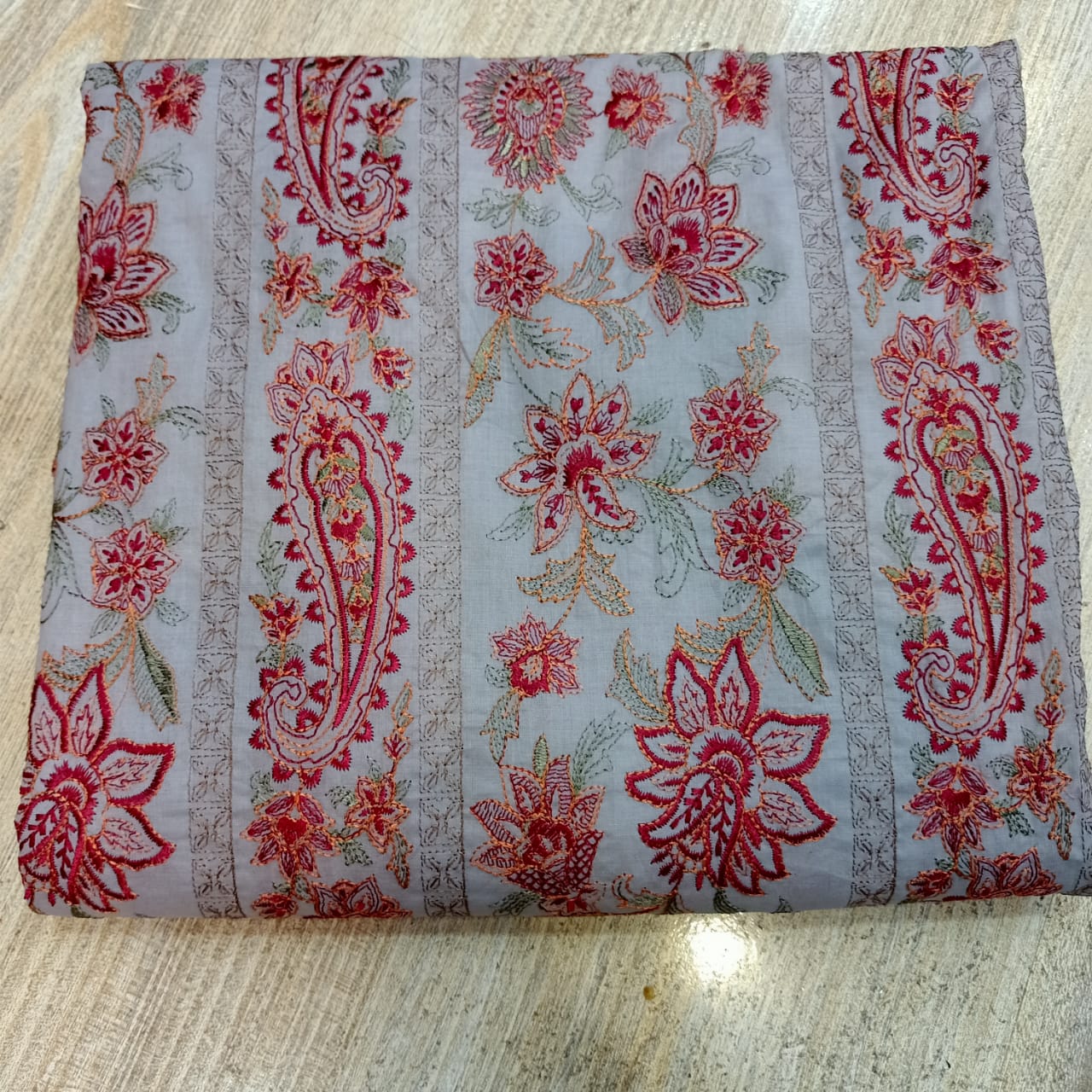 Bareeza Lawn 2 pice Karhai - Image 6